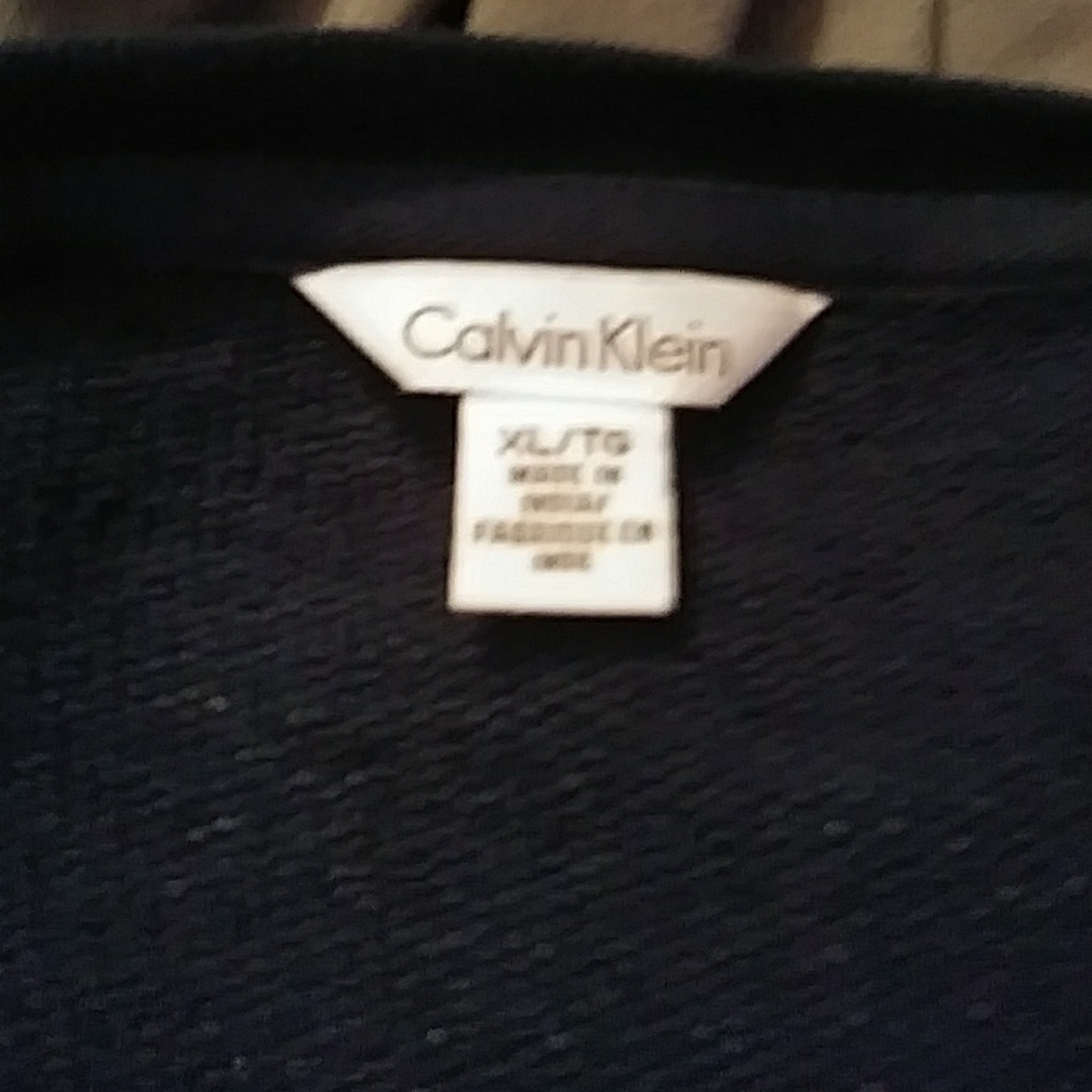 Calvin Klein long sleeve shirt - Picture 2 of 3